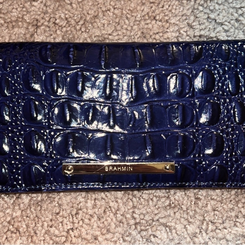 Brahmin wallet